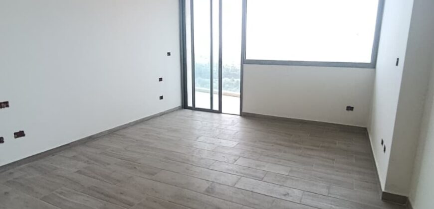 For Sale: Apartment in Bsalim