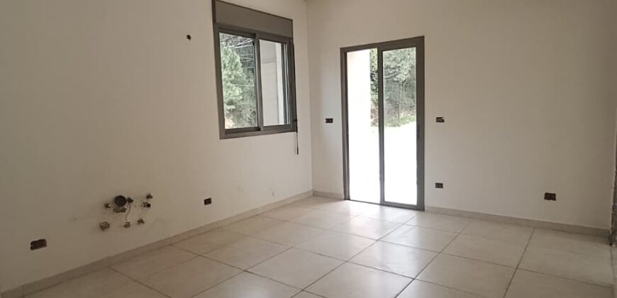 For Sale: Apartment in Bsalim