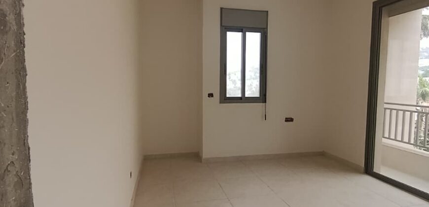 For Sale: Apartment in Bsalim