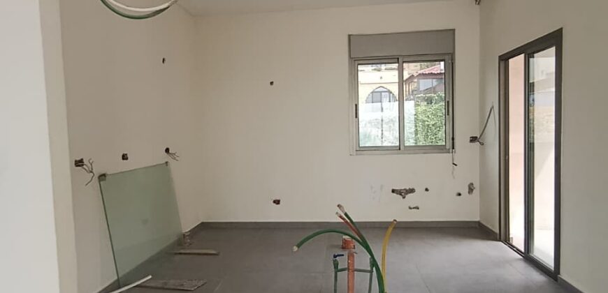 For Sale: Apartment in Bsalim