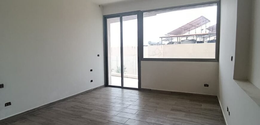 For Sale: Apartment in Bsalim