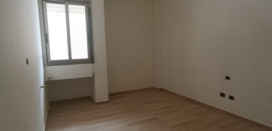 For Sale: Apartment in Bsalim