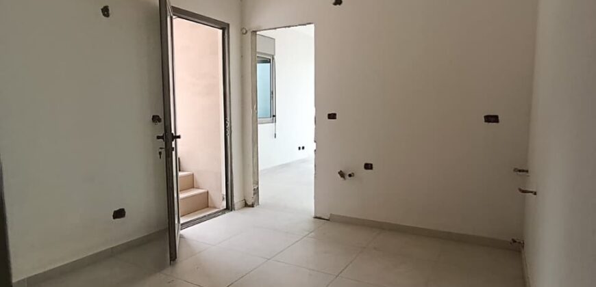 For Sale: Apartment in Bsalim