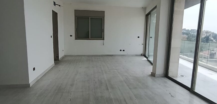For Sale: Apartment in Bsalim