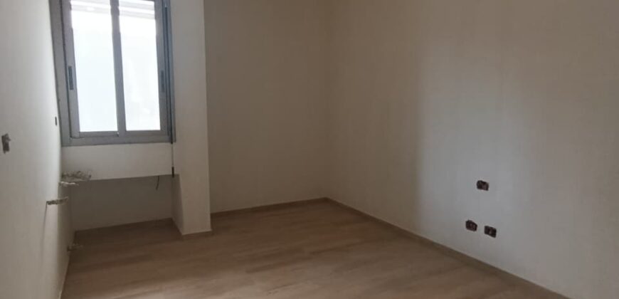 For Sale: Apartment in Bsalim