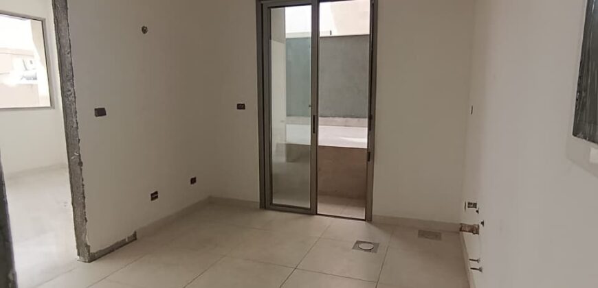 For Sale: Apartment in Bsalim