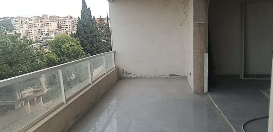 For Sale: Apartment in Bsalim