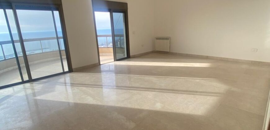 For Sale: Apartment in Dbayeh