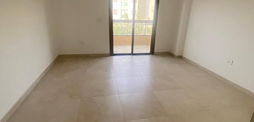 For Sale: Apartment in Dbayeh