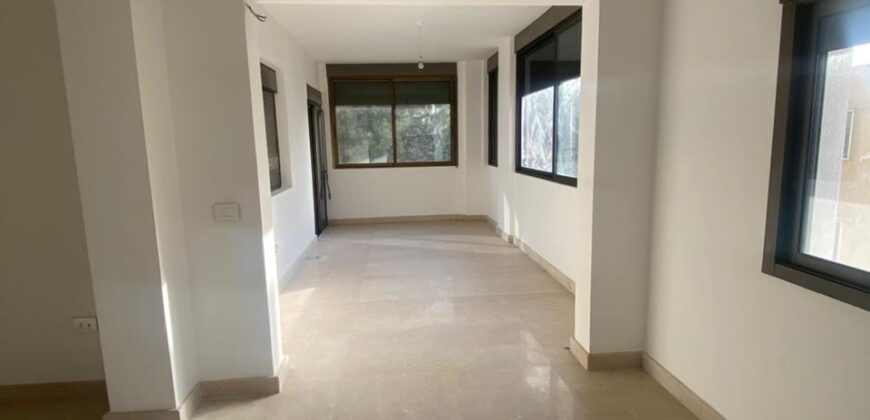 For Sale: Apartment in Dbayeh