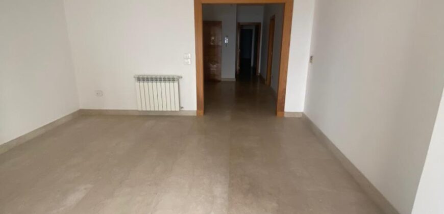 For Sale: Apartment in Dbayeh