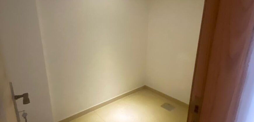 For Sale: Apartment in Dbayeh