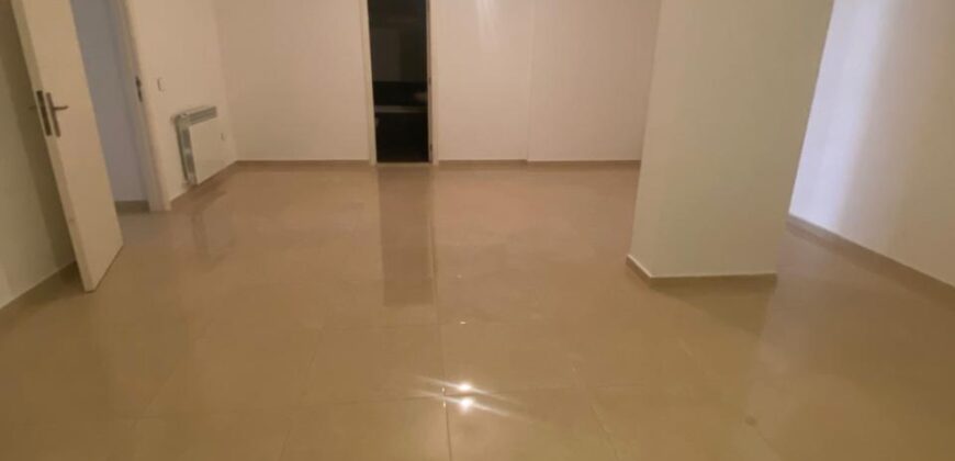 For Sale: Apartment in Dbayeh