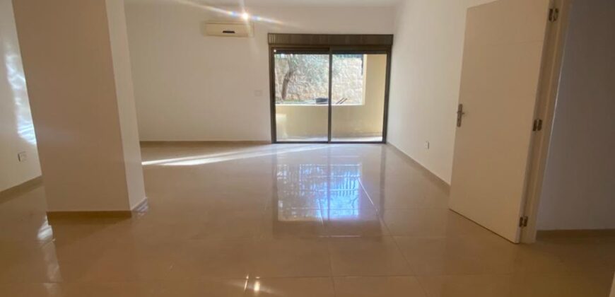 For Sale: Apartment in Dbayeh