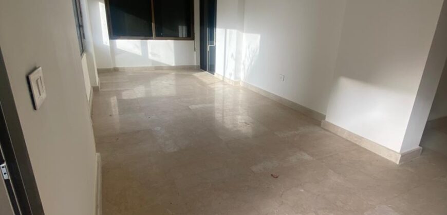For Sale: Apartment in Dbayeh