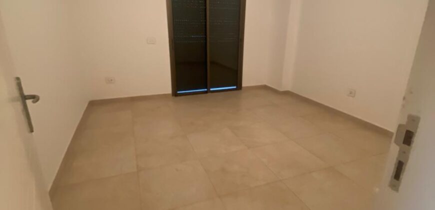 For Sale: Apartment in Dbayeh