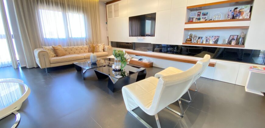 For Sale: Apartment in Dbayeh