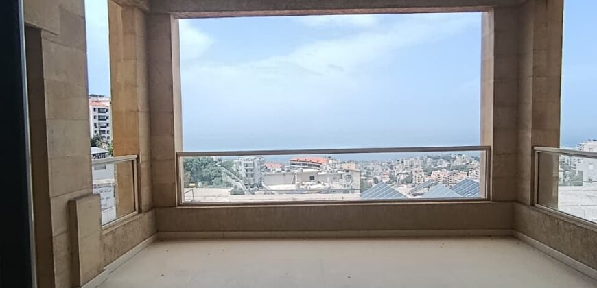 For Sale: Apartment in Mtayleb
