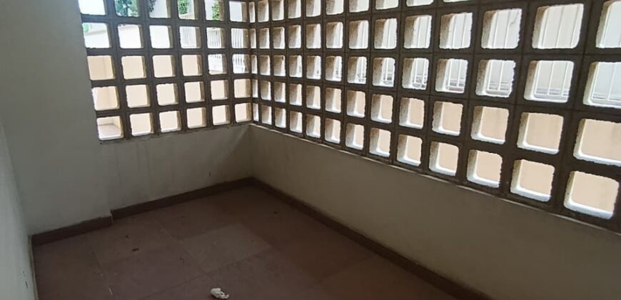 For Sale: Apartment in Mtayleb