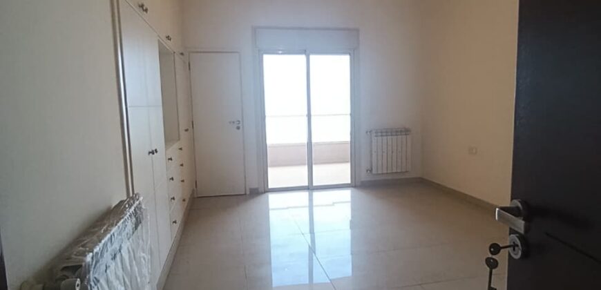 For Sale: Apartment in Mtayleb