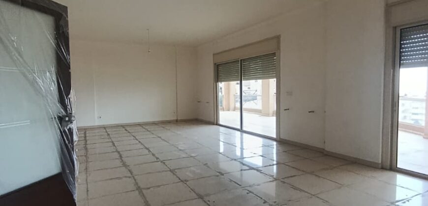 For Sale: Apartment in Mtayleb