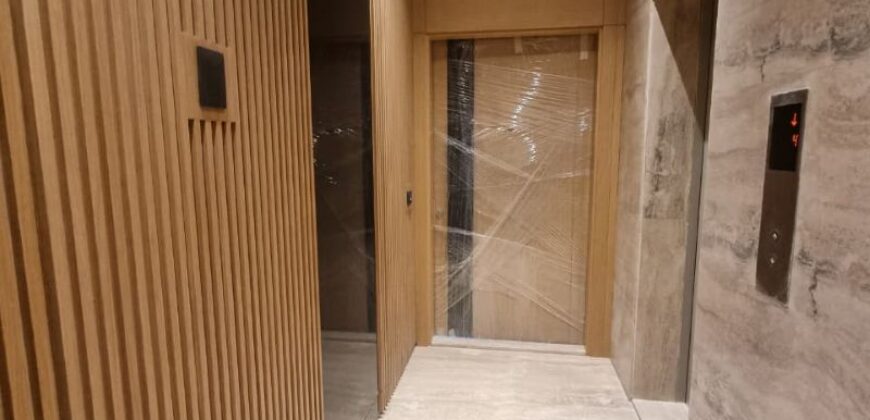 For Sale: Apartment in Achrafieh