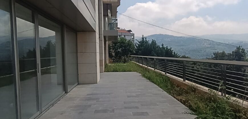 For Sale: Apartment in Daychounieh