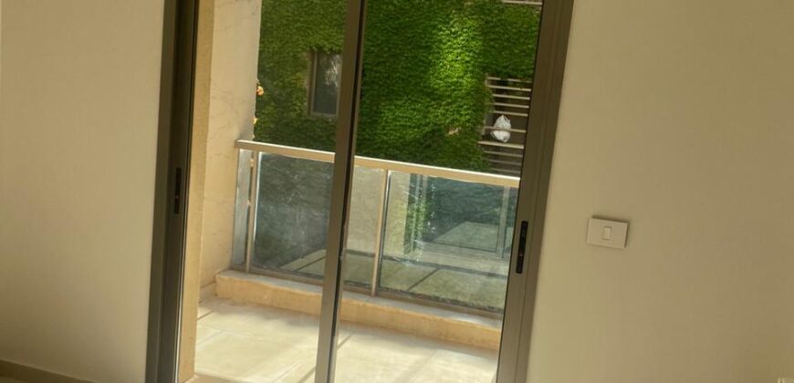 For Sale: Apartment in Beit Misk