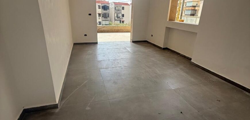 For Sale: Apartment in Daychounieh