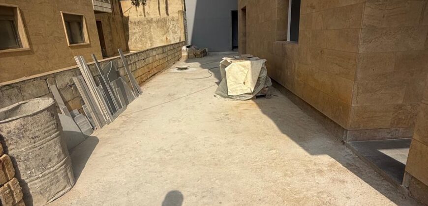 For Sale: Apartment in Daychounieh