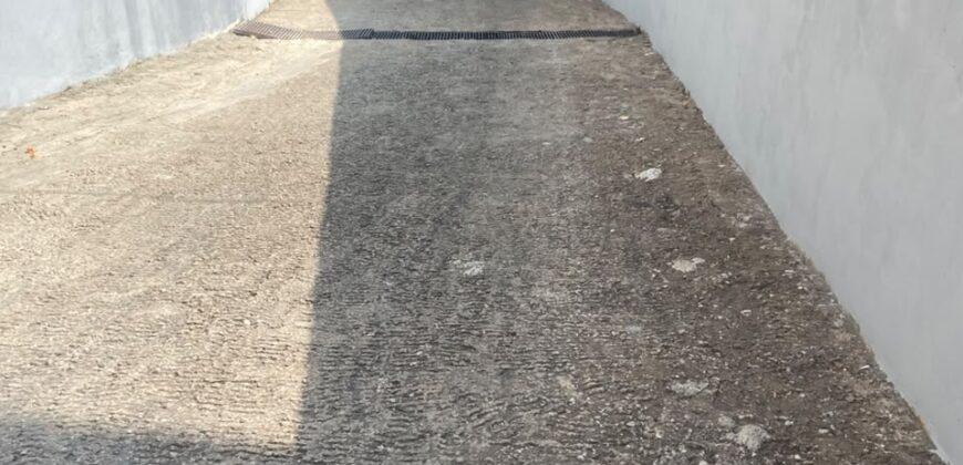 For Sale: Warehouse in Dekweneh