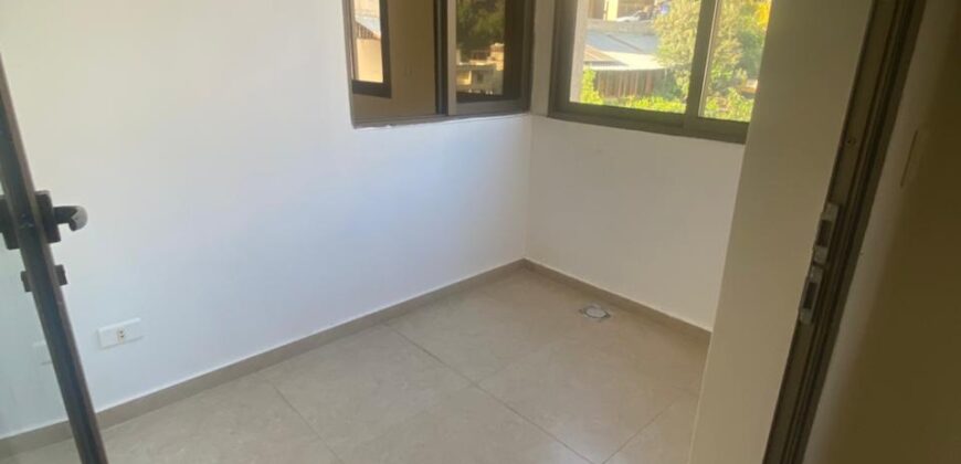 For Sale: Apartment in Dbayeh