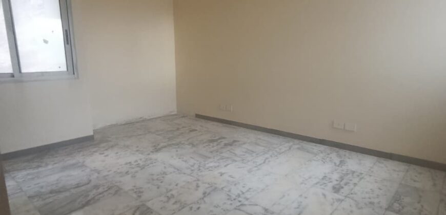 For Sale: Apartment in Jal El Dib