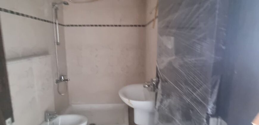 For Sale: Apartment in Ras El Nabeh