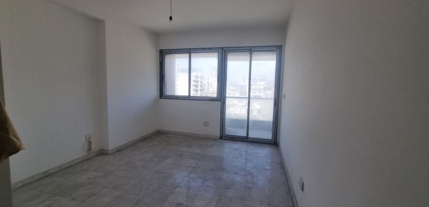 For Sale: Apartment in Ras El Nabeh