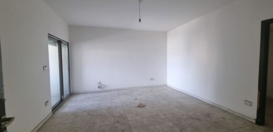 For Sale: Apartment in Ras El Nabeh