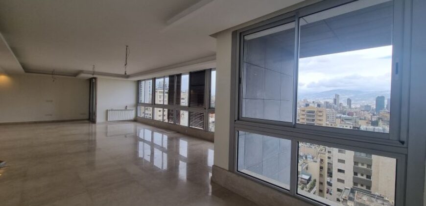 For Sale: Apartment in Ras El Nabeh