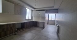 For Sale: Apartment in Ras El Nabeh