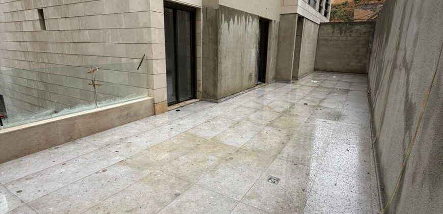 For Sale: Apartment in Mansourieh