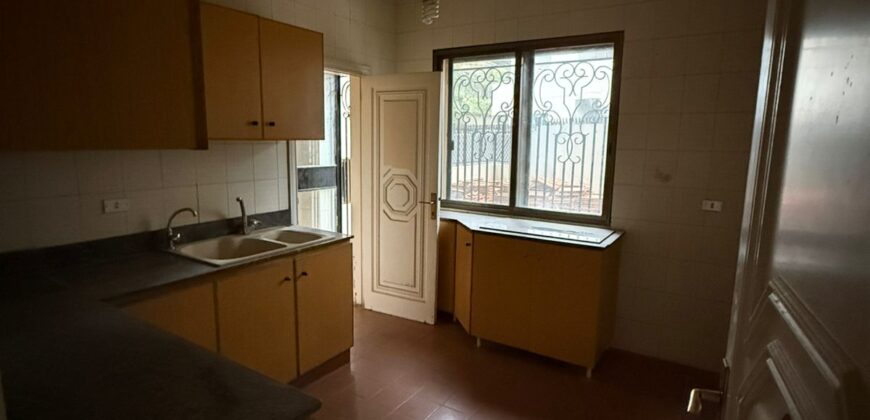 For Sale: Apartment in Mansourieh