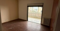 For Sale: Apartment in Mansourieh
