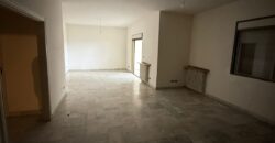 For Sale: Apartment in Mansourieh