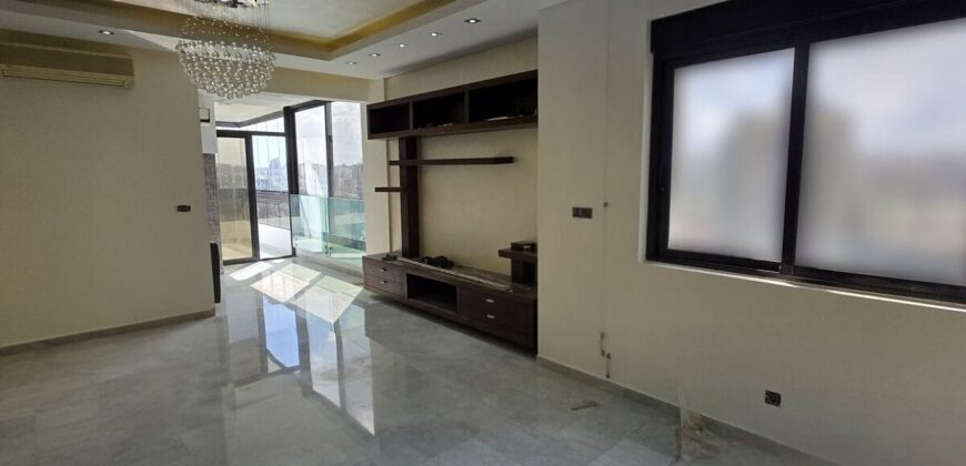 For Sale: Apartment in Horsh Tabet