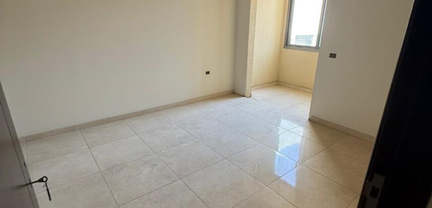 For Sale: Apartment in Dekweneh