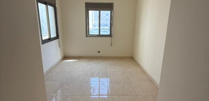 For Sale: Apartment in Dekweneh