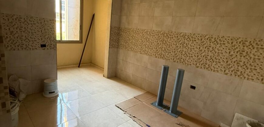 For Sale: Apartment in Dekweneh