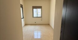 For Sale: Apartment in Dekweneh
