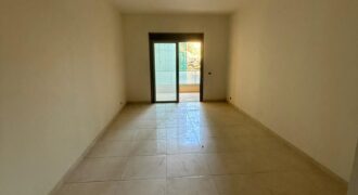 For Sale: Apartment in Dekweneh
