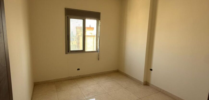 For Sale: Apartment in Dekweneh