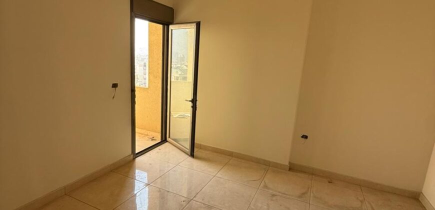 For Sale: Apartment in Dekweneh